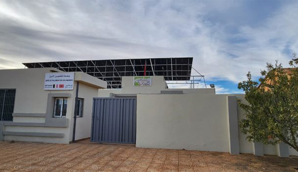 تجهيز وتزويد وحدة تكسير اللوز في لبصارة بالطاقة الشمسية